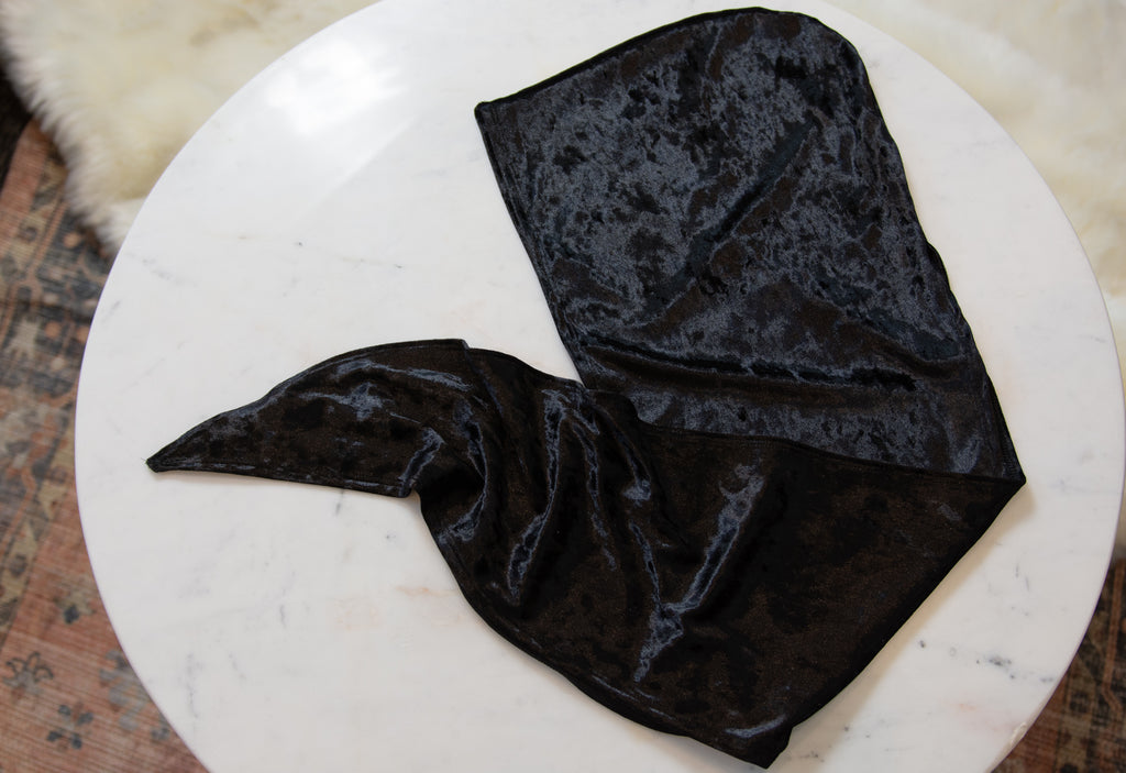 Velvet Luxe Hoodie - Onyx